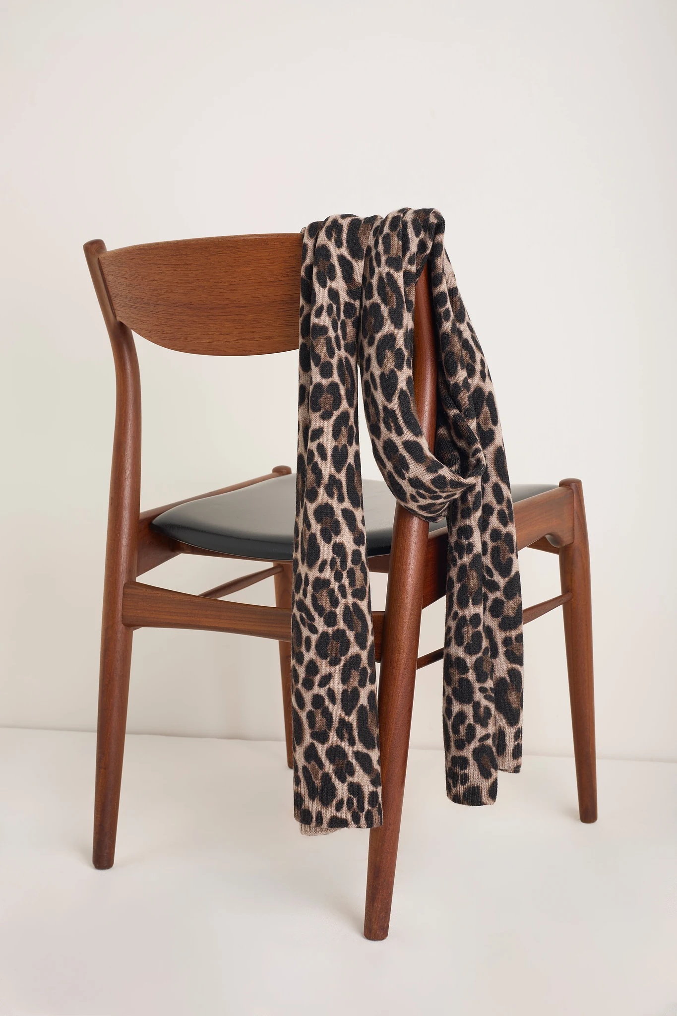 Reeva Scarf - Leopard - ONE SIZE