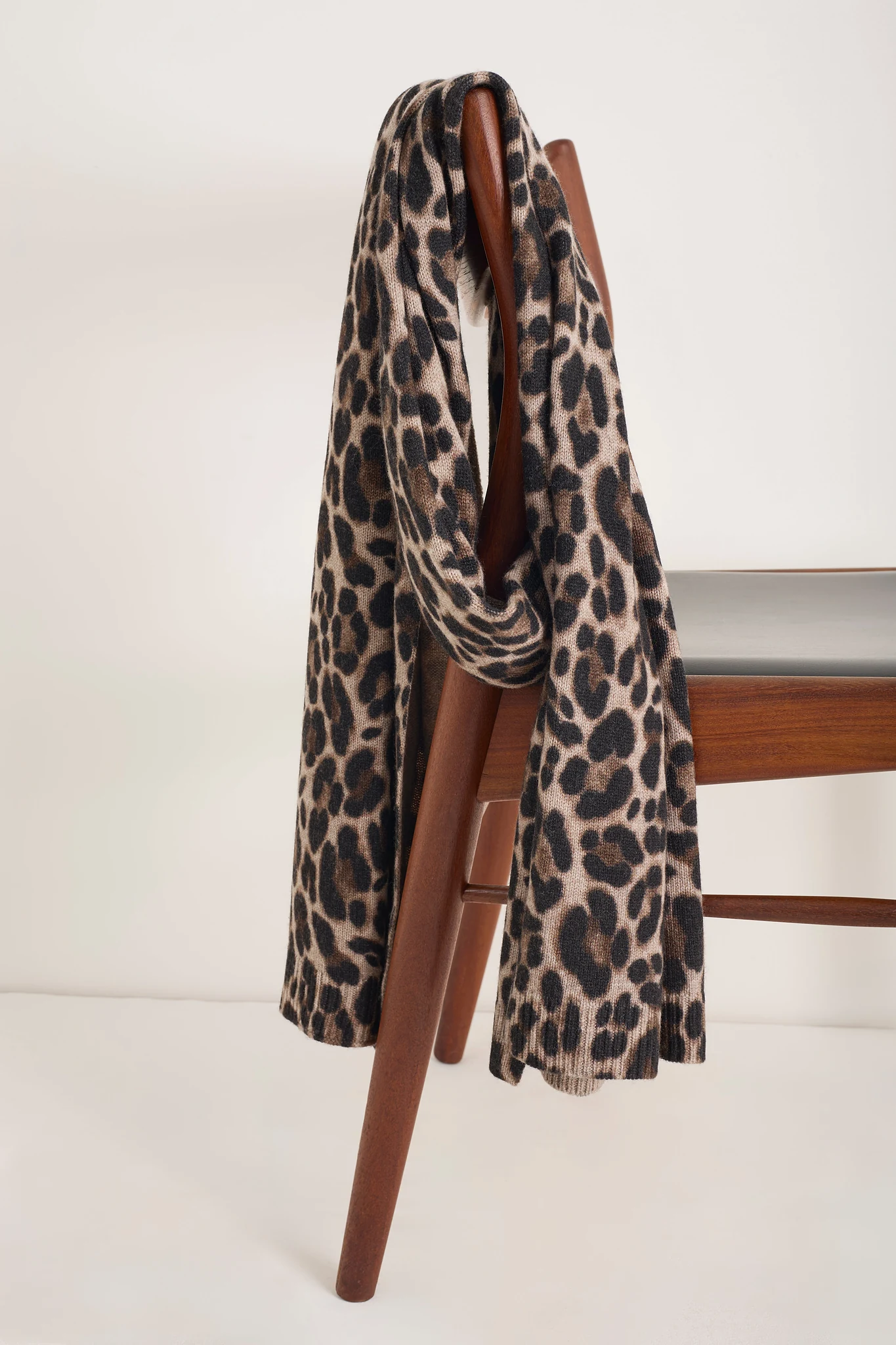 Reeva Scarf - Leopard - ONE SIZE