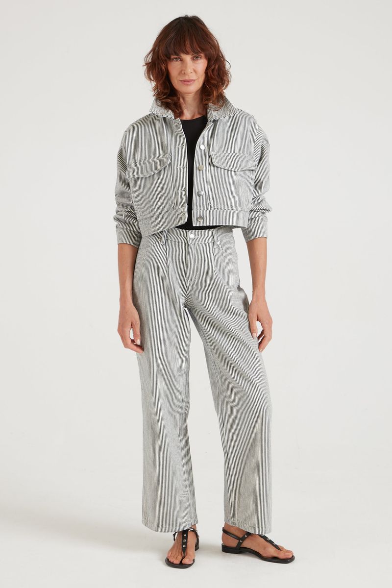 SAMPLE 8003. Prudence in Oui Oui
